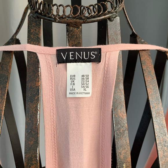 VENUS Open Back Active Top - Picture 3 of 4